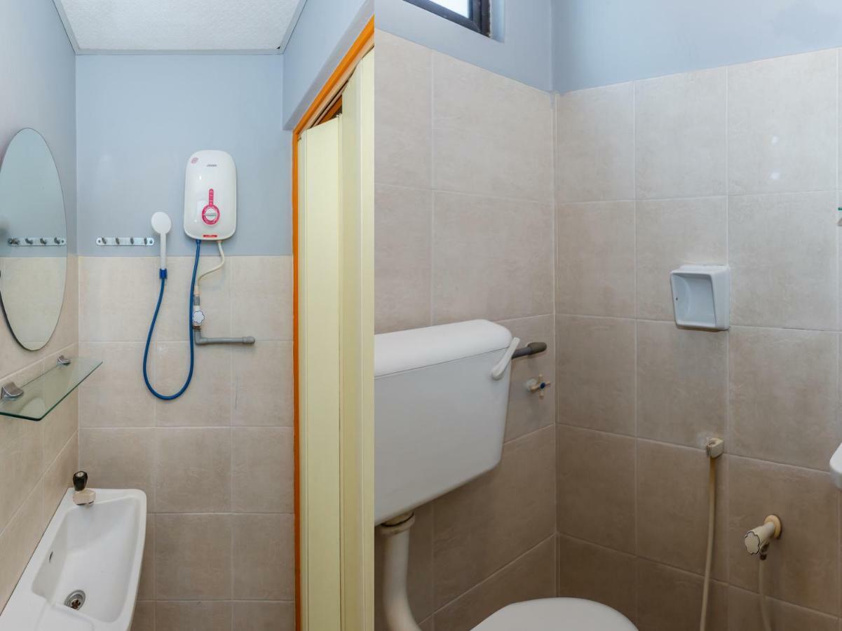Malacca Oyo 1088 Yellow Mansion Banda Kaba Hotel מראה חיצוני תמונה
